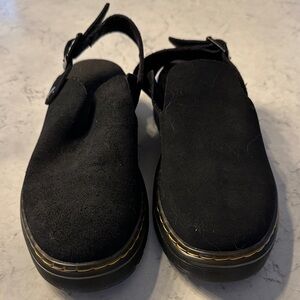 Dr Martens clogs size 5. New!